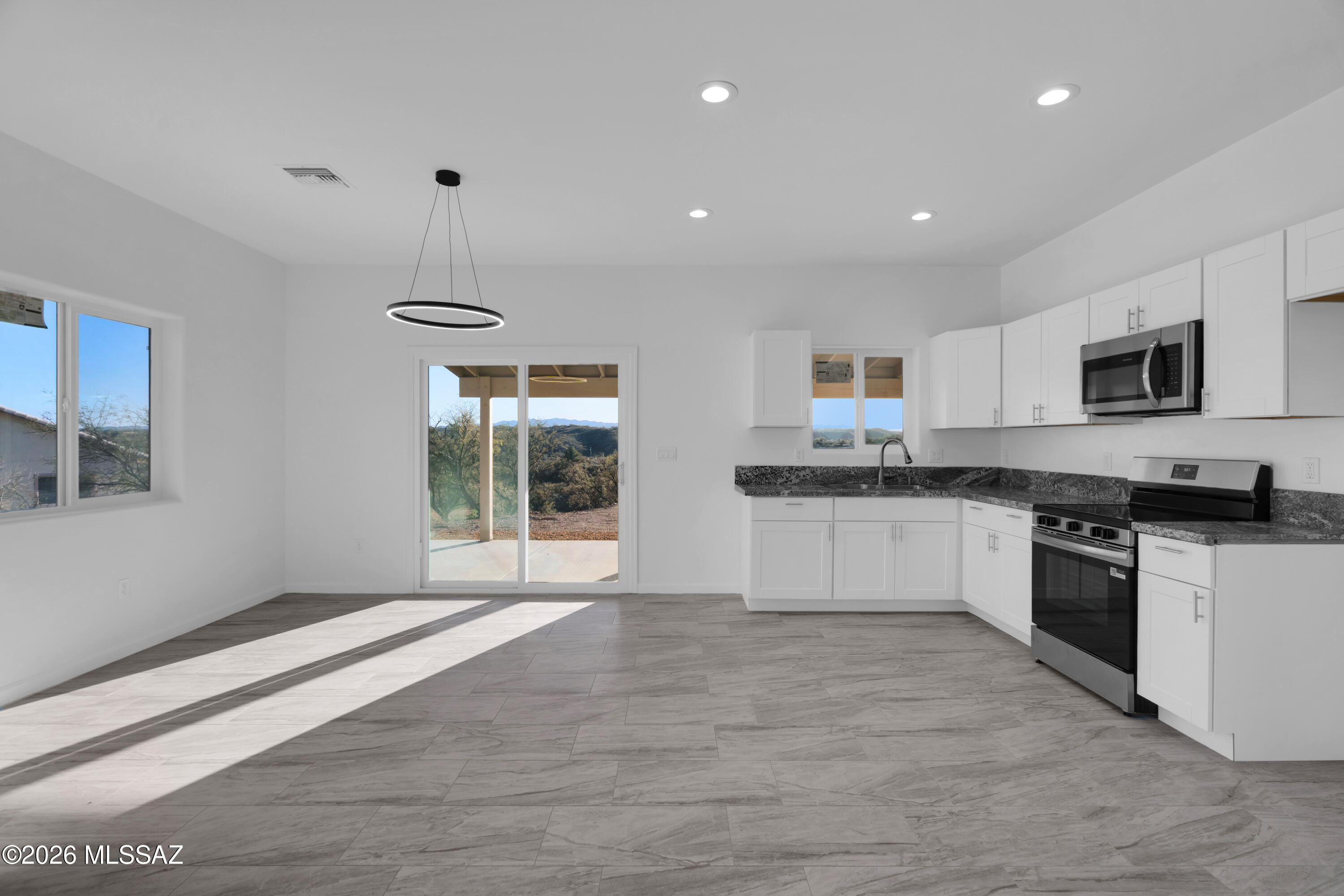 1024 Camarosa Court Rio Rico, AZ 85648 - Photo 8 of 40 11 Camarosa