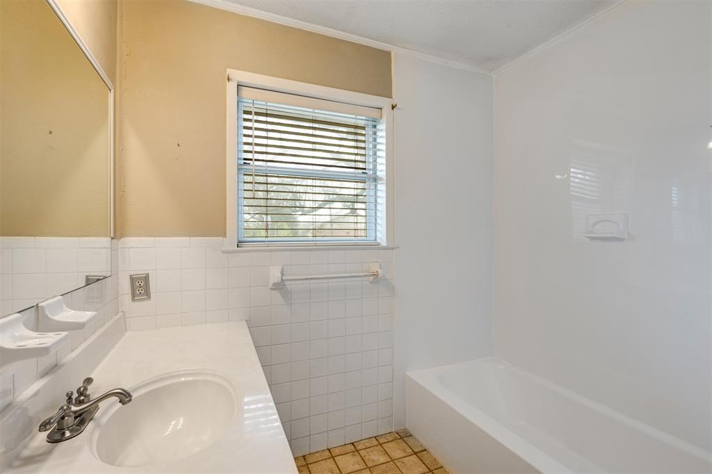 4025 Old Bonham Road Paris, TX 75460 - Photo 20 of 31