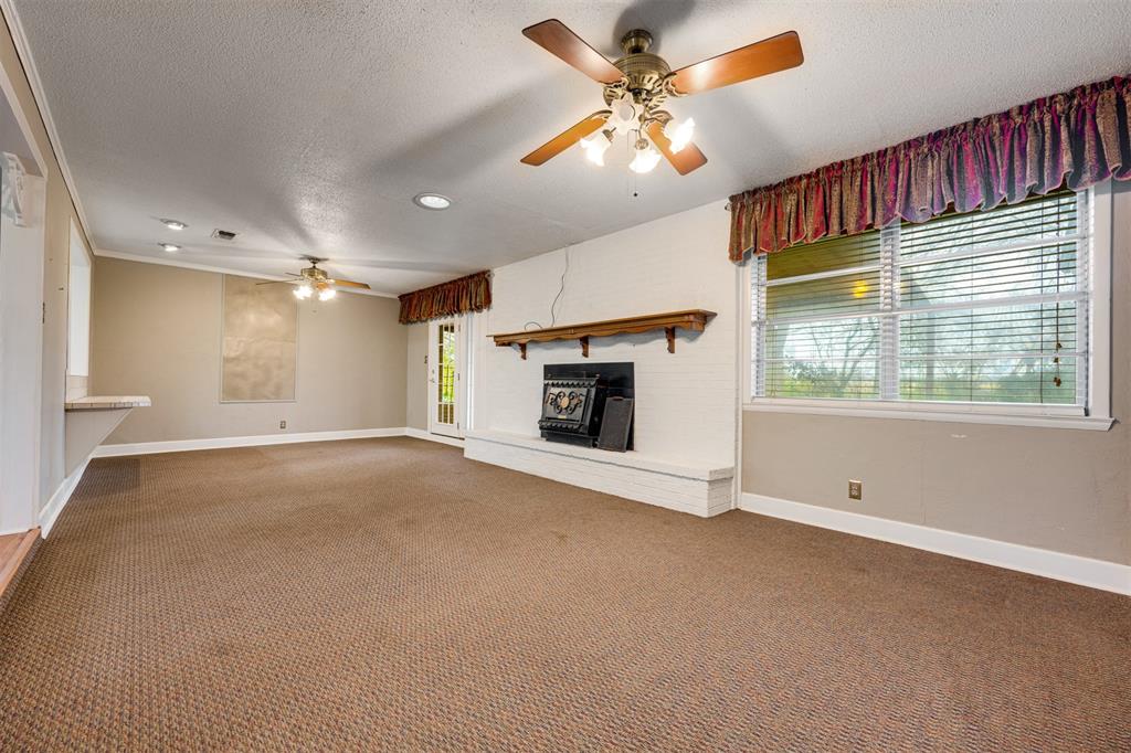 4025 Old Bonham Road Paris, TX 75460 - Photo 5 of 31