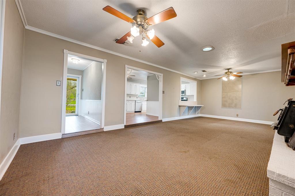 4025 Old Bonham Road Paris, TX 75460 - Photo 6 of 31