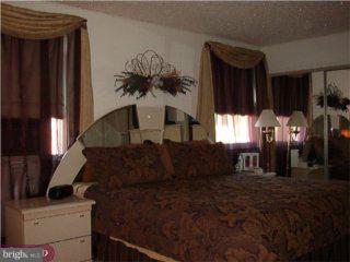 11831 Basile Road Philadelphia, PA 19154 - Photo 5 of 6 Gallery Image 5