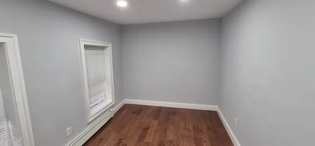 $2,000 | 22 Clermont Street, Saugerties, NY 12477