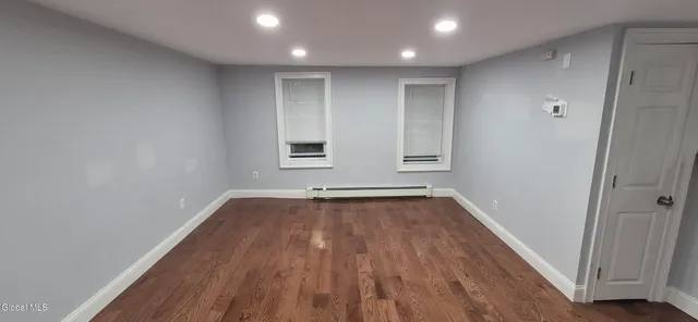 $2,000 | 22 Clermont Street, Saugerties, NY 12477