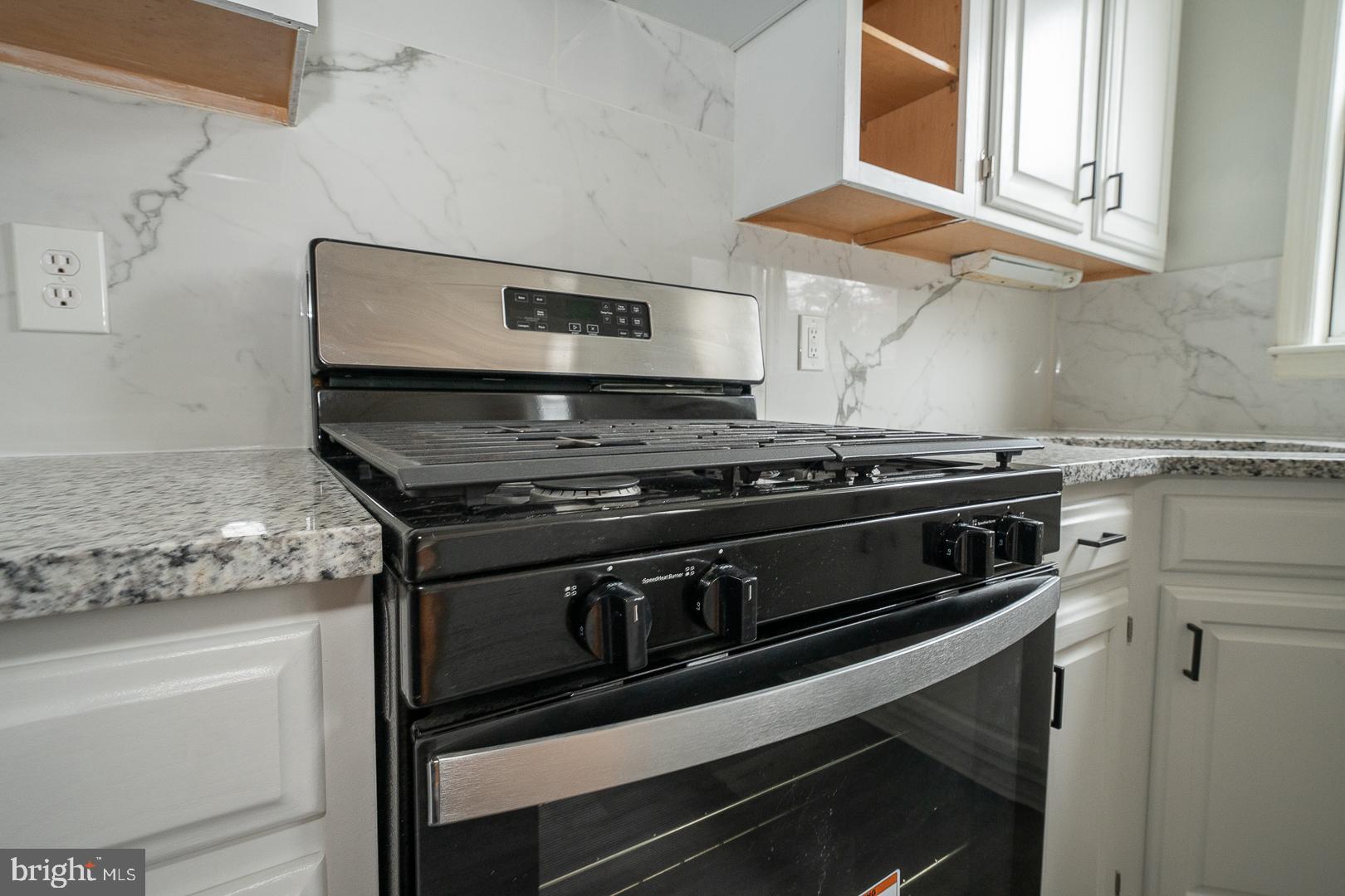 123 Normandy Road Upper Darby, PA 19082 - Photo 5 of 53