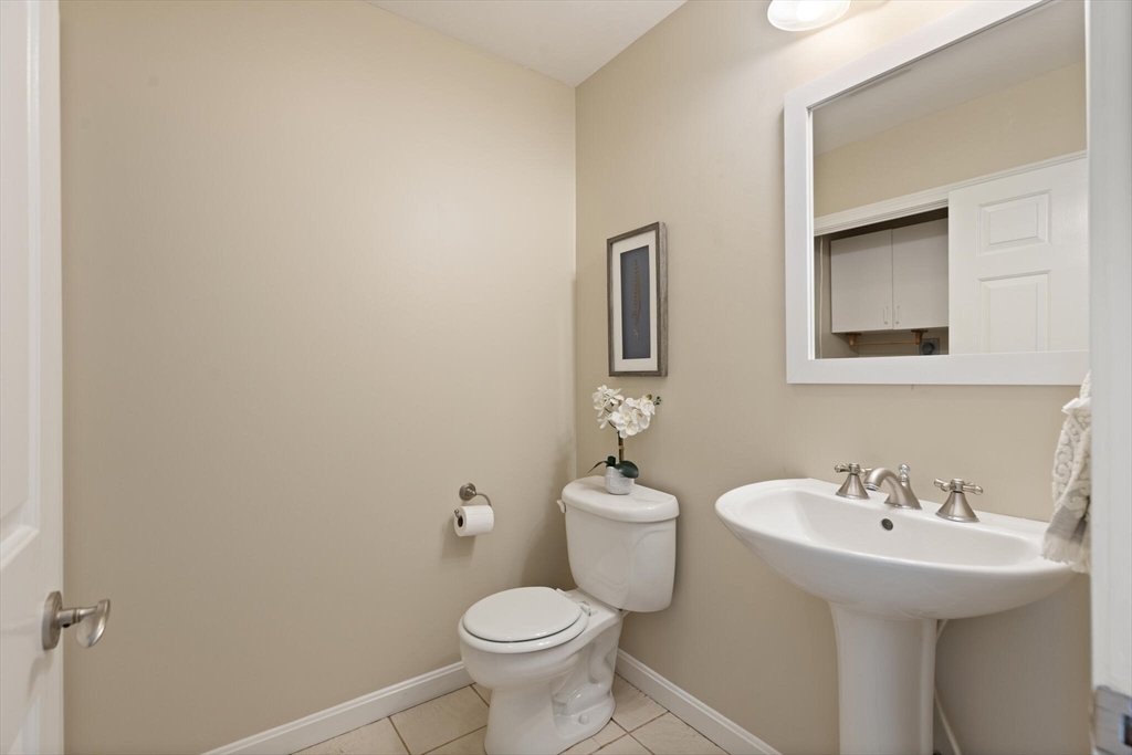 8 Vineyard Road Westford, MA 01886 - Photo 19 of 40 Gallery Image 19