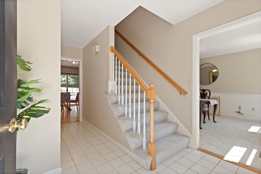 8 Vineyard Road Westford, MA 01886 - Photo 4 of 40 Gallery Image 4