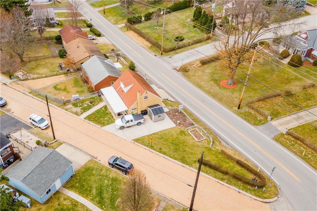 638 Agnew Road Pittsburgh, PA 15227 - Photo 3 of 23