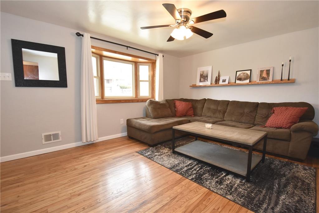 638 Agnew Road Pittsburgh, PA 15227 - Photo 5 of 23