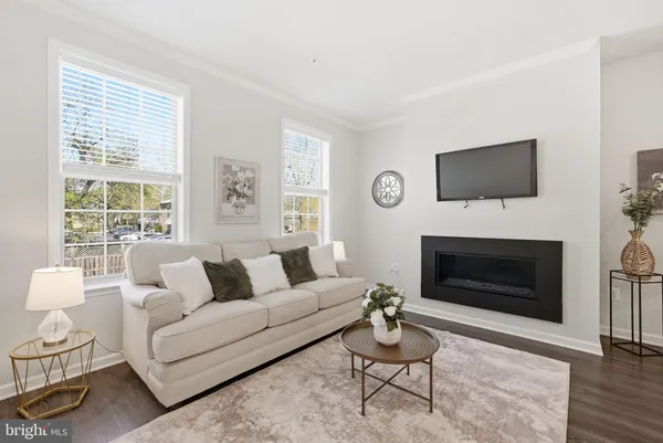 $420,000 | 8219 Hollow Court, Severn, MD 21144
