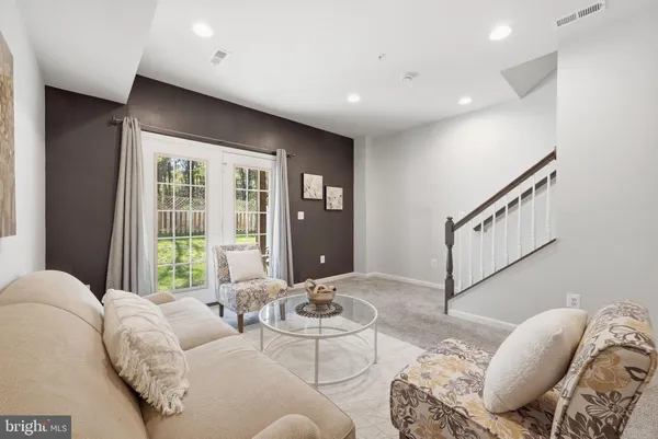 $420,000 | 8219 Hollow Court, Severn, MD 21144