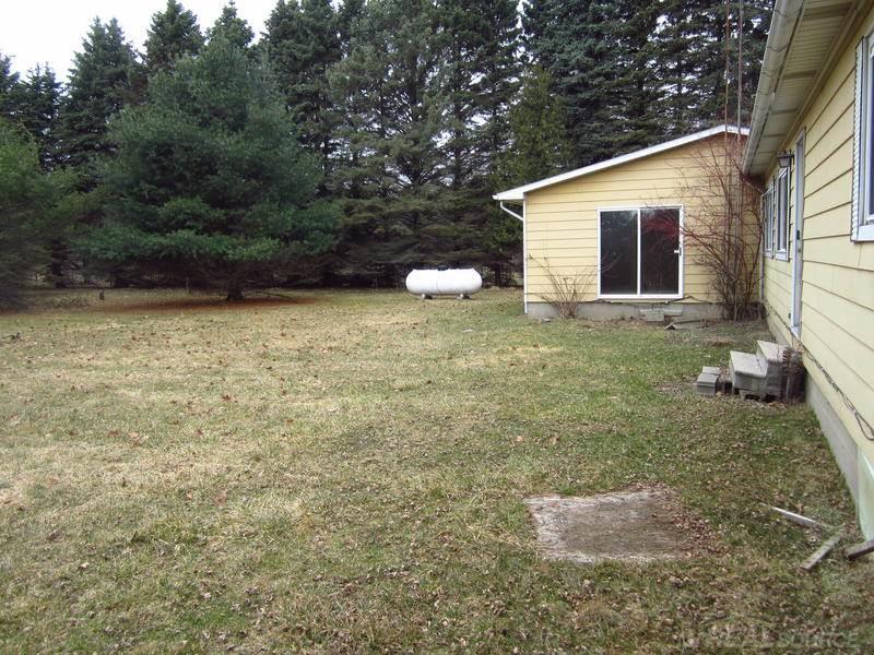 6406 Forester Road Carsonville, MI 48419 - Photo 9 of 11 31236343-8.JPG