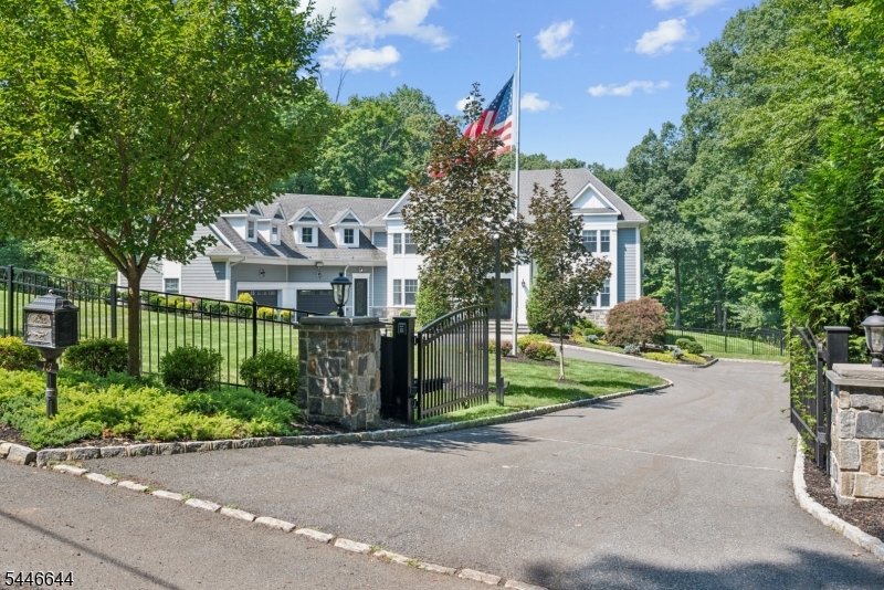 13 Rockage Road Warren, NJ 07059 - Photo 2 of 3