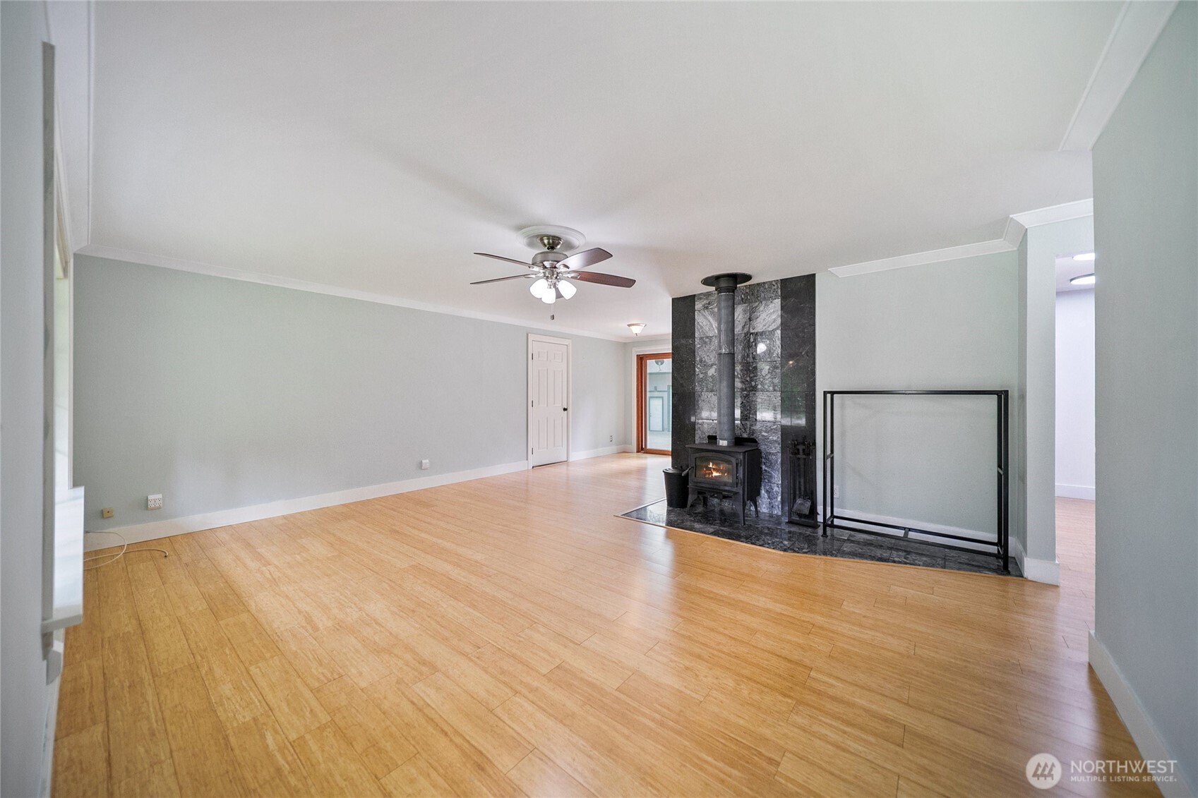 876 Southwest Miller Road Port Orchard, WA 98367 - Photo 10 of 40 Gallery Image 10
