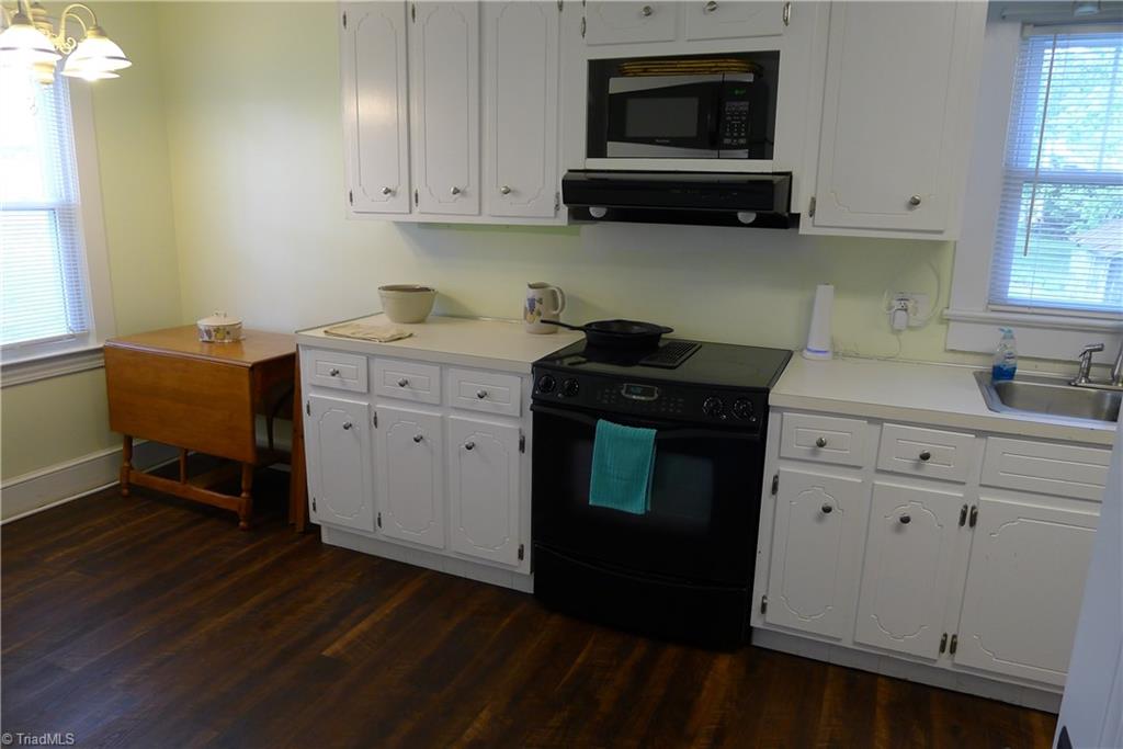 2081 Guerrant Springs Road Ruffin, NC 27326 - Photo 3 of 18 Kitchen
