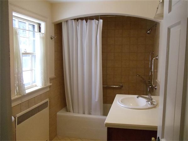 829 Riverside Drive Methuen, MA 01844 - Photo 11 of 12 Gallery Image 11