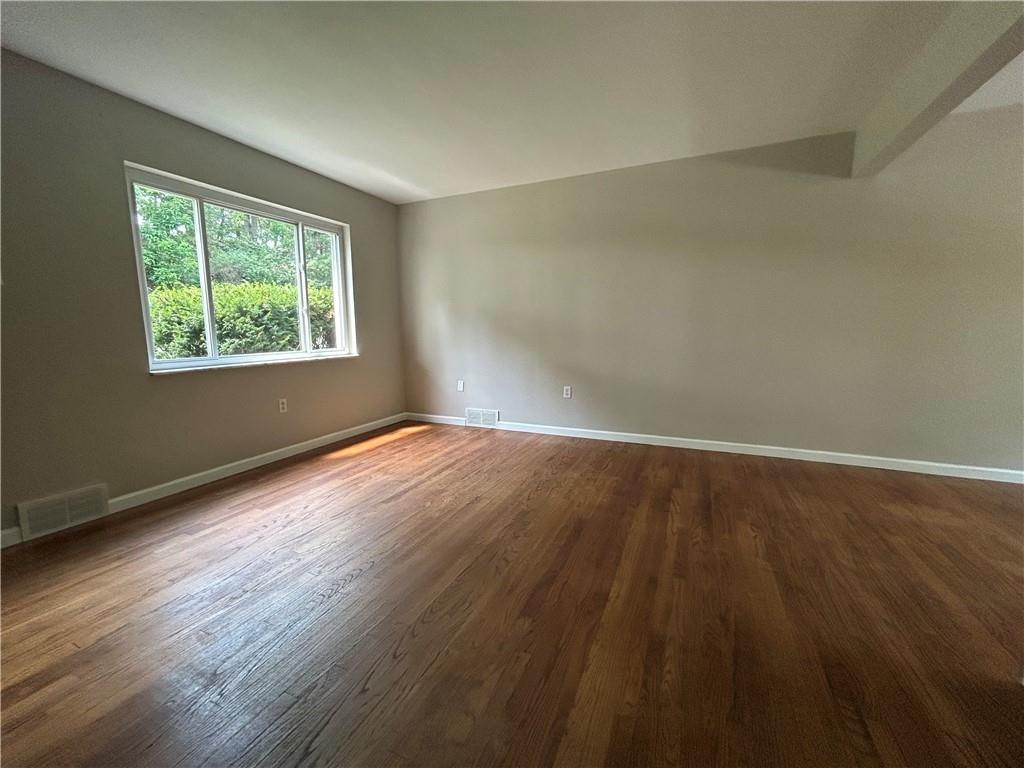 573 Cumberland Road Pittsburgh, PA 15237 - Photo 12 of 30 Large picture window