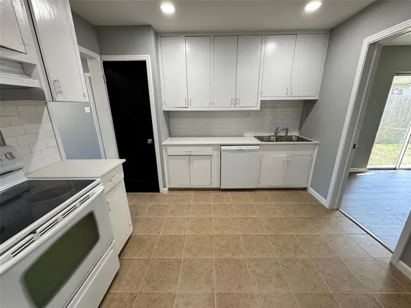 $1,750 | 3414 June Drive, Dallas, TX 75211