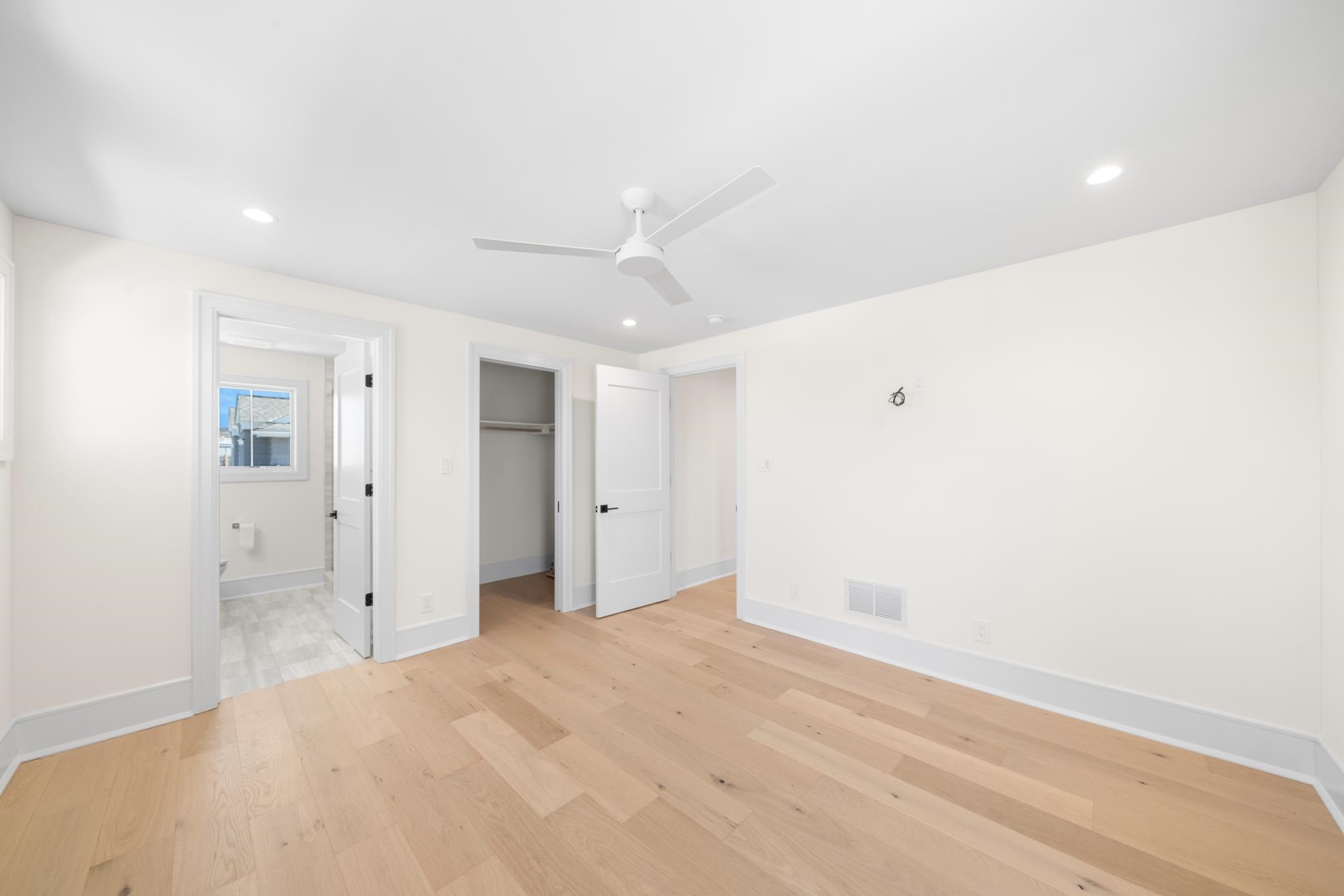 188 34th Street Avalon, NJ 08202 - Photo 29 of 47 a view of an empty room