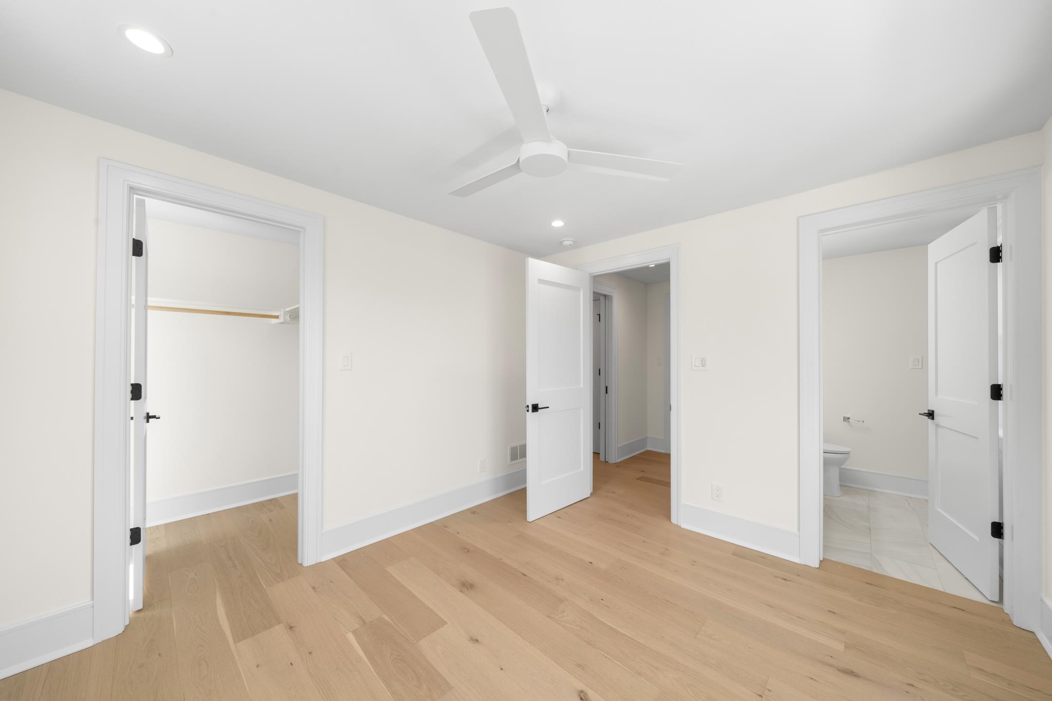 188 34th Street Avalon, NJ 08202 - Photo 30 of 47 a view of an empty room