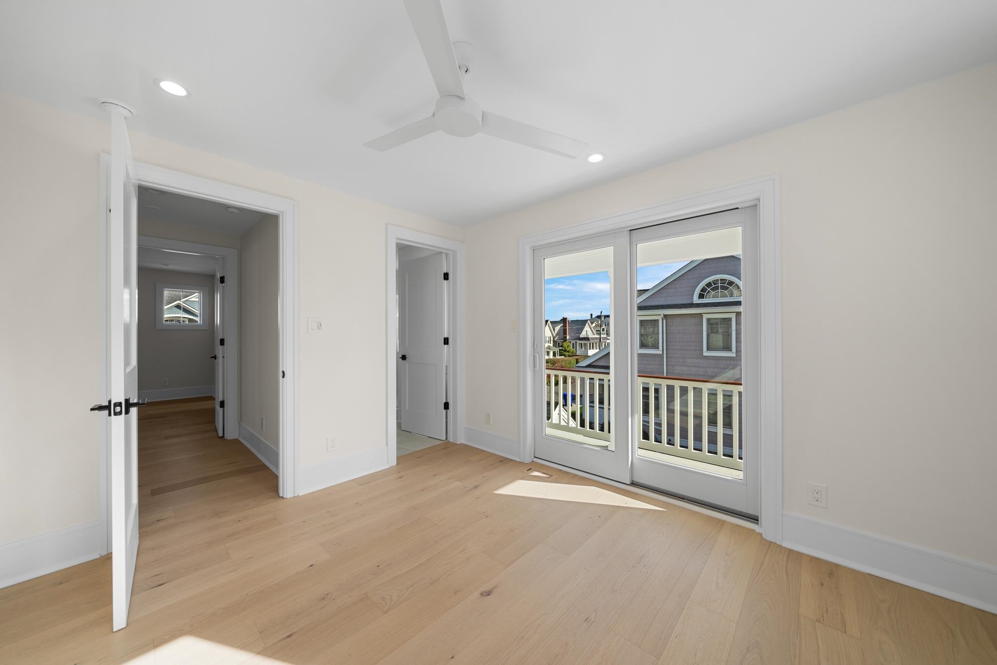 188 34th Street Avalon, NJ 08202 - Photo 36 of 47 en empty room with windows