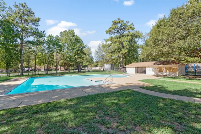 a view of a tennis court