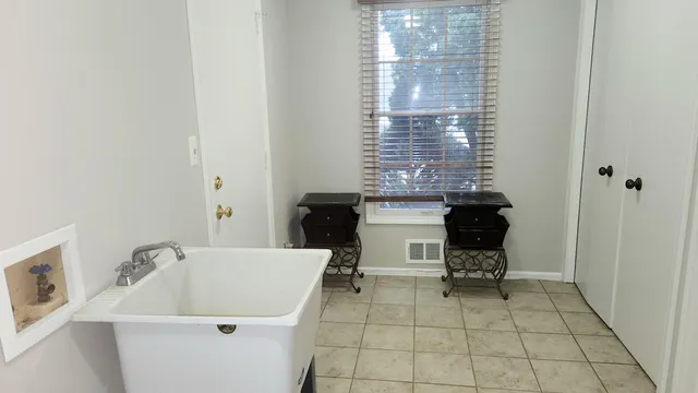 $595,000 | 1660 Pond Shore Drive, Ann Arbor, MI 48108