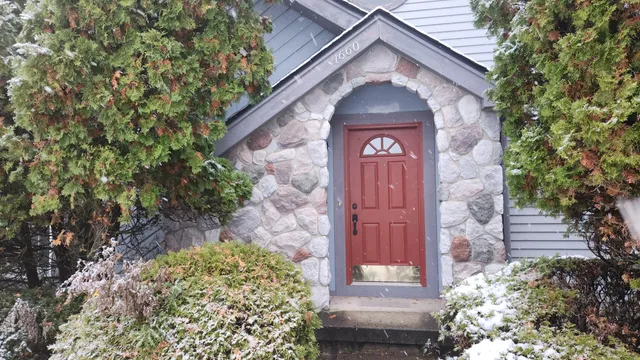 $595,000 | 1660 Pond Shore Drive, Ann Arbor, MI 48108