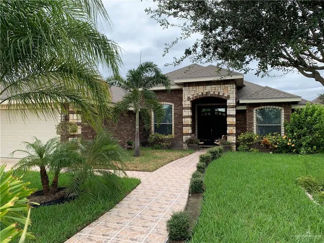 $2,000 | 2304 North 45th Street, McAllen, TX 78501