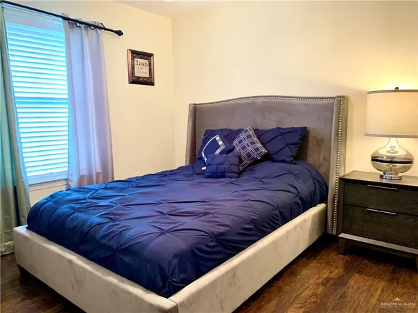 $2,500 | 2304 North 45th Street, McAllen, TX 78501