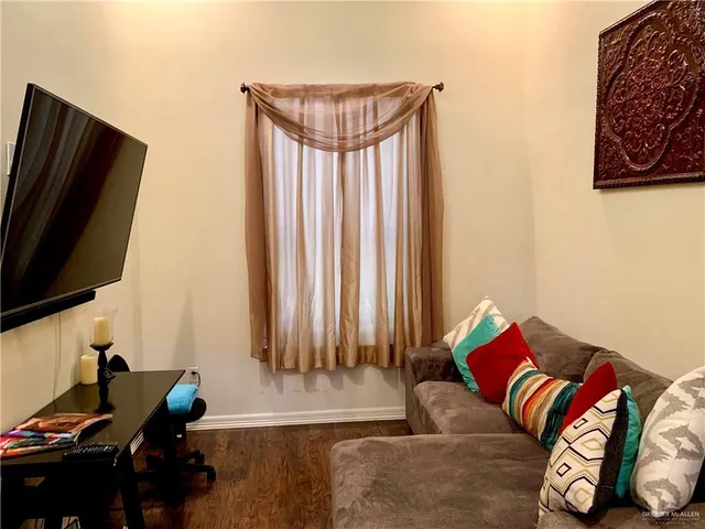 $2,000 | 2304 North 45th Street, McAllen, TX 78501