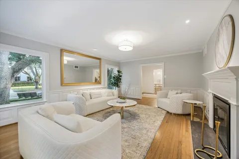 $1,935,000 | 2420 Locke Lane, Houston, TX 77019