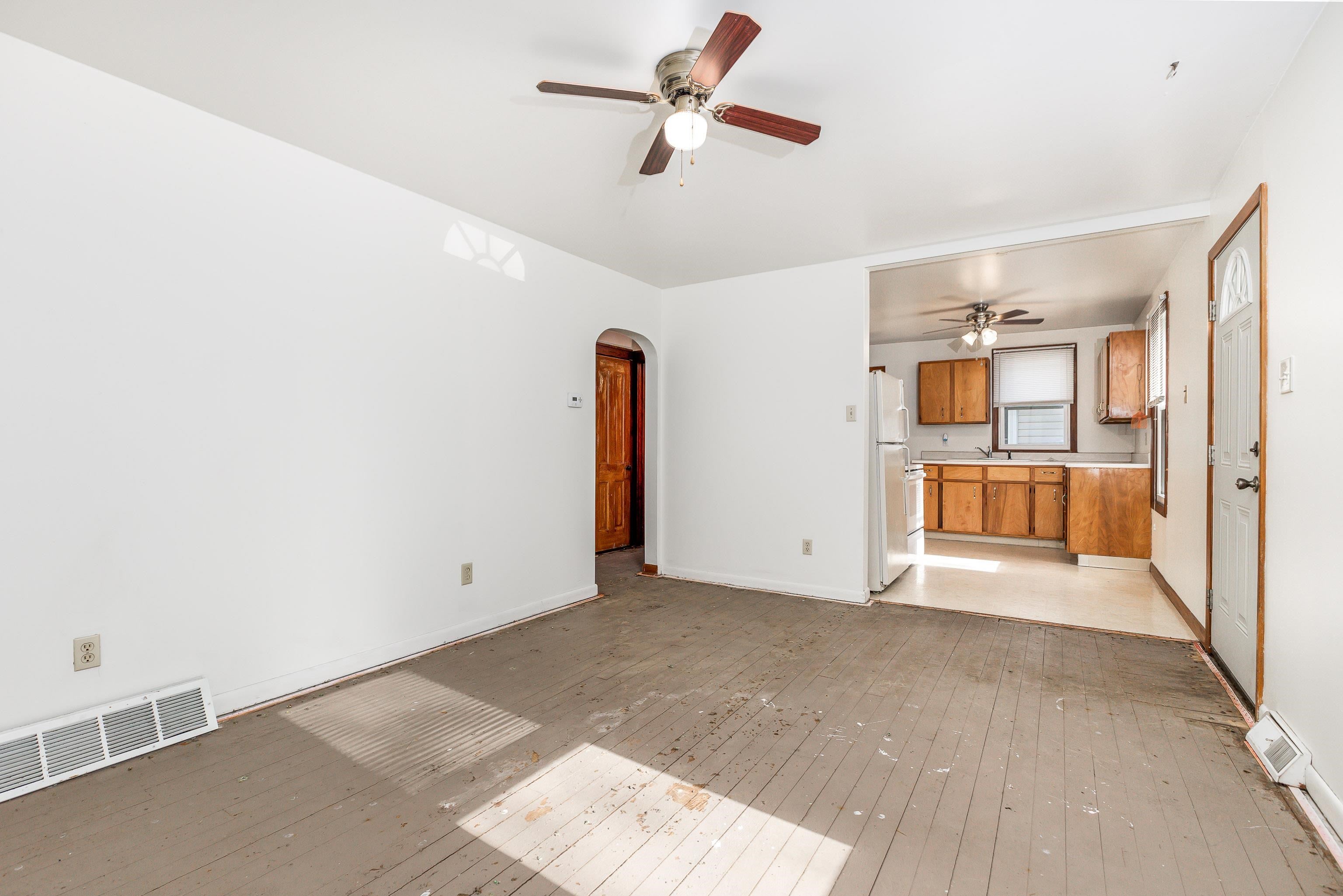 2654 Queen Street Dubuque, IA 52001 - Photo 8 of 27 Gallery Image 8