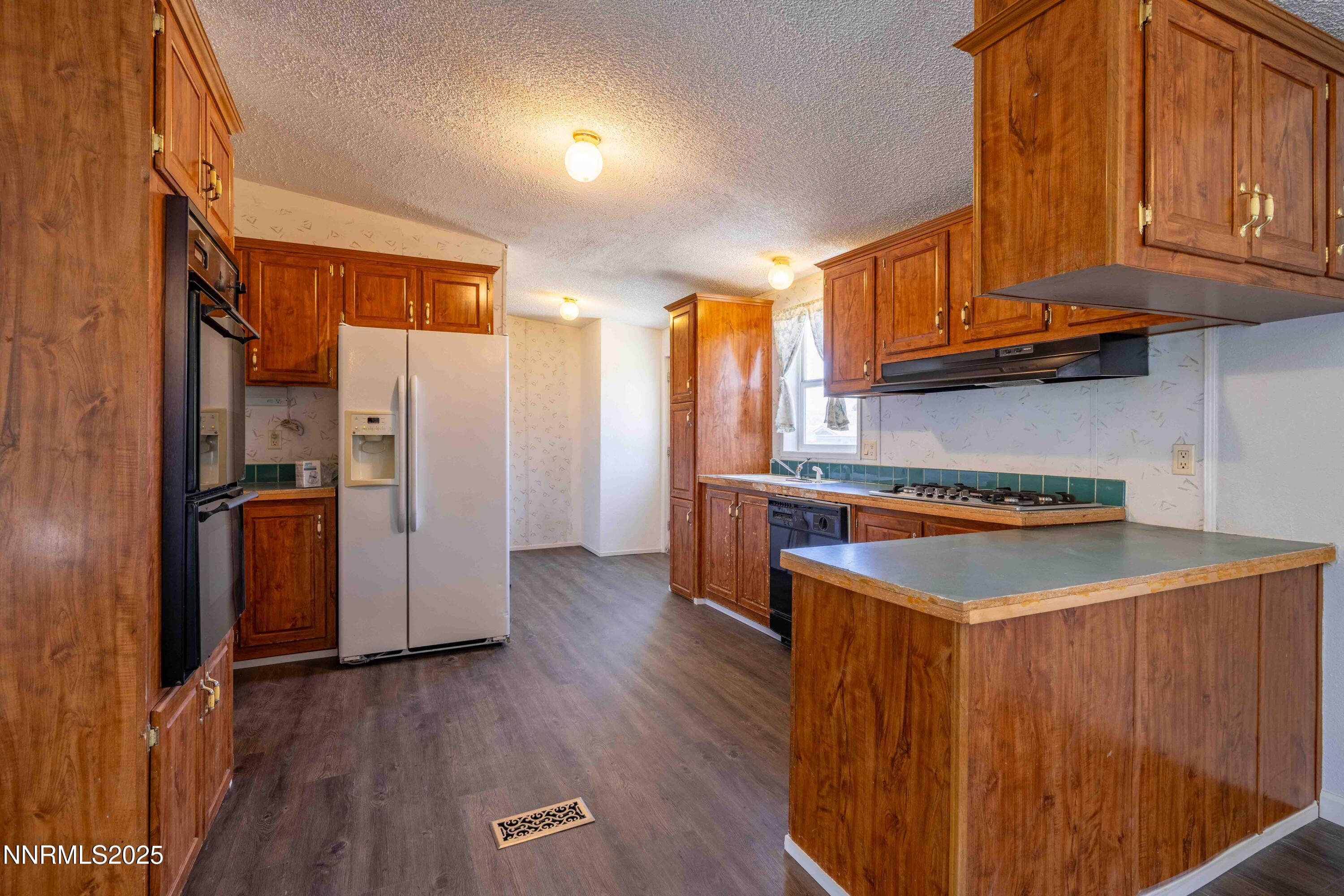 5194 Northern Lights Drive Reno, NV 89506 - Photo 8 of 37 Interior_12