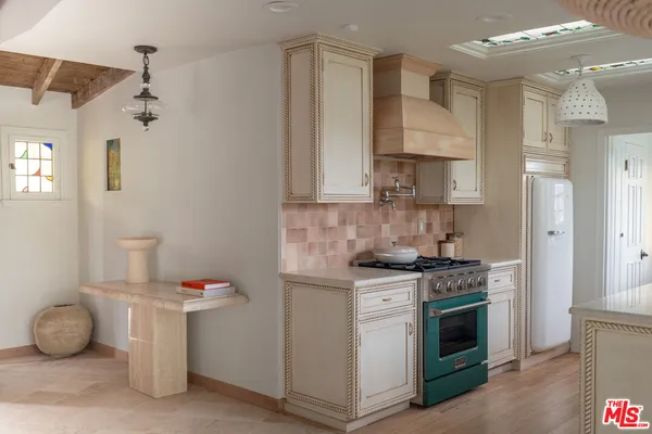 $6,999 | 11539 Sunshine Terrace, Studio City, CA 91604