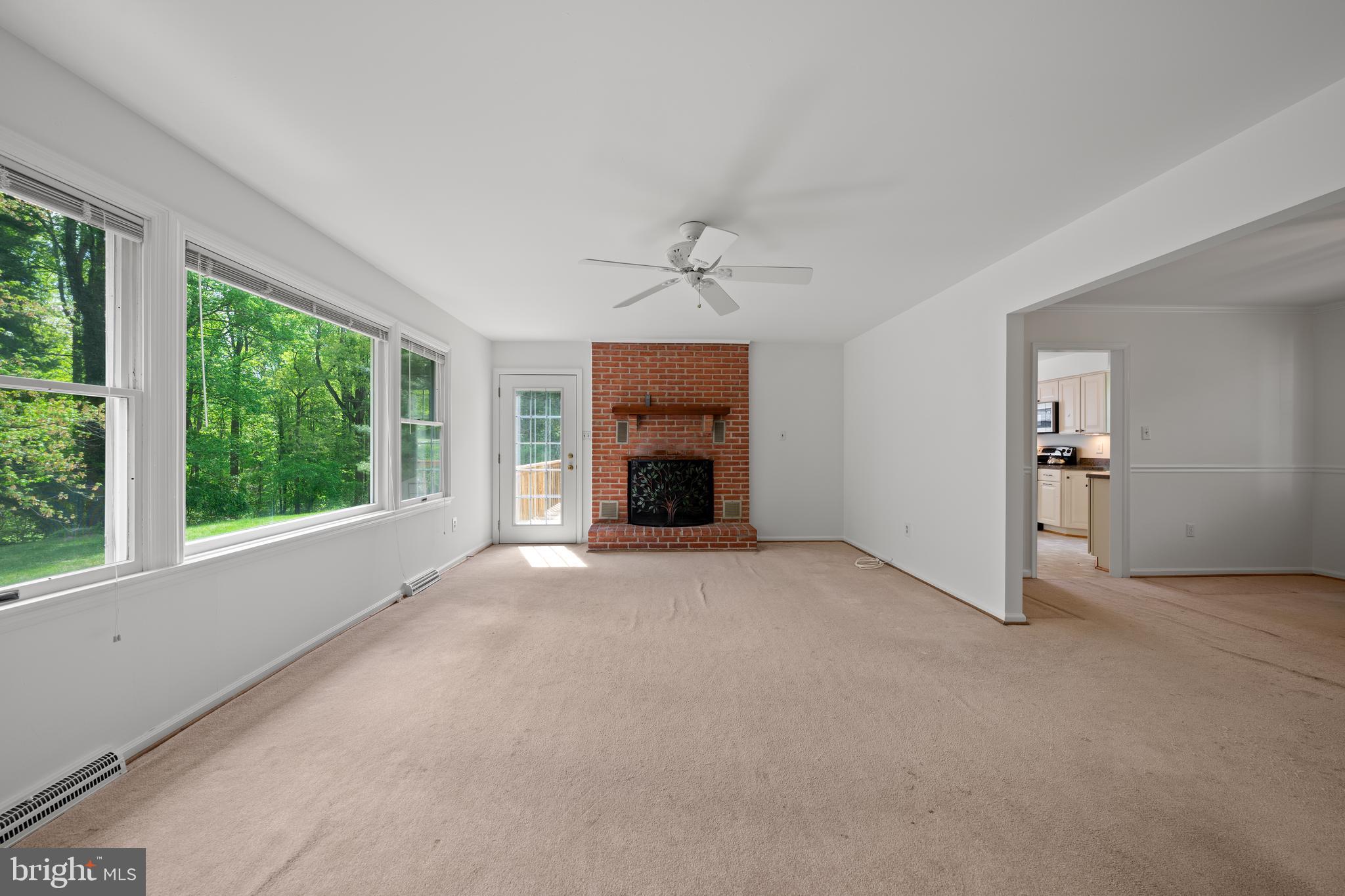 5681 Hardesty Road Sunderland, MD 20689 - Photo 21 of 49 Access to outside deck