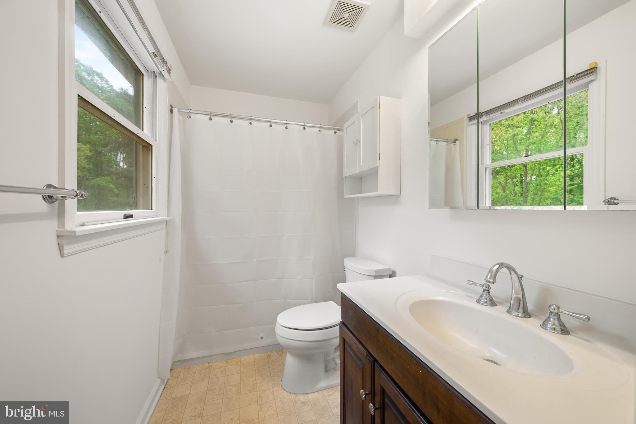 5681 Hardesty Road Sunderland, MD 20689 - Photo 25 of 49 Primary Bath