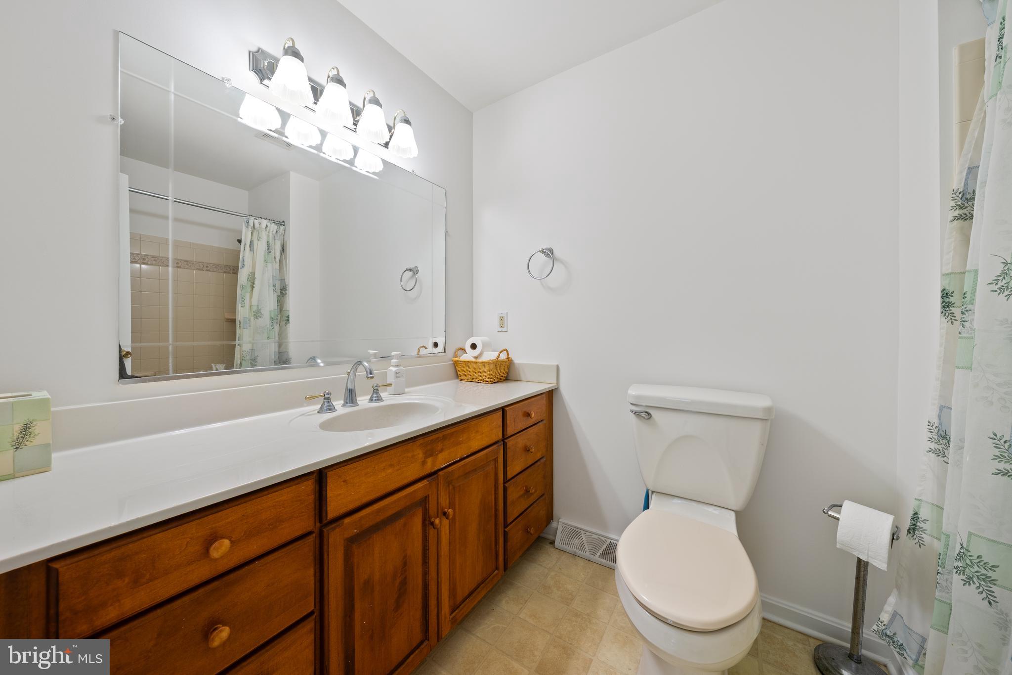 5681 Hardesty Road Sunderland, MD 20689 - Photo 30 of 49 Hall Bath