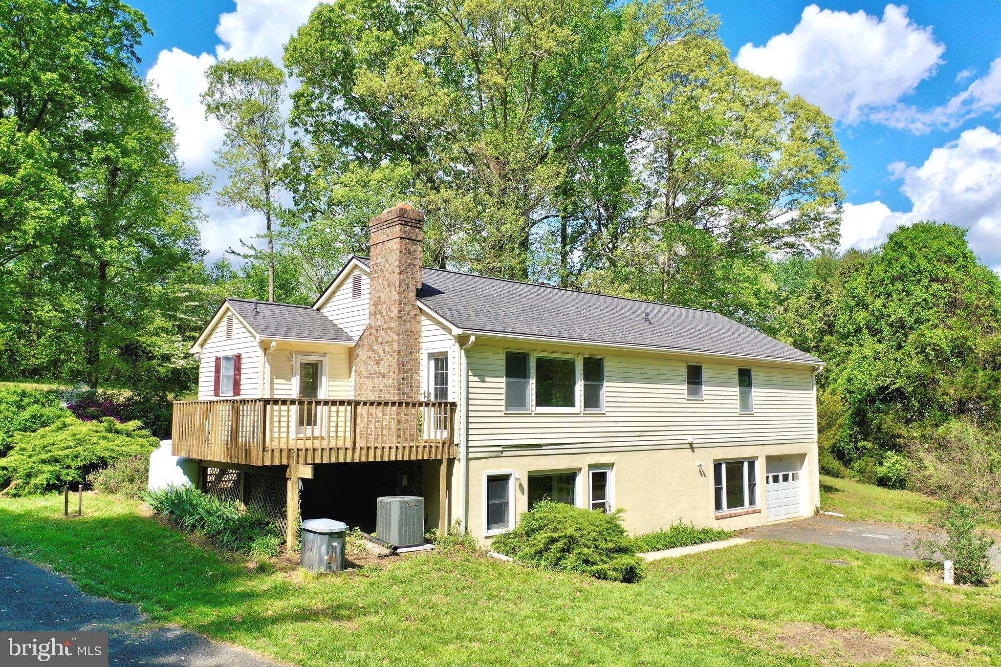 5681 Hardesty Road Sunderland, MD 20689 - Photo 5 of 49 Side deck with access from kitchen and family room
