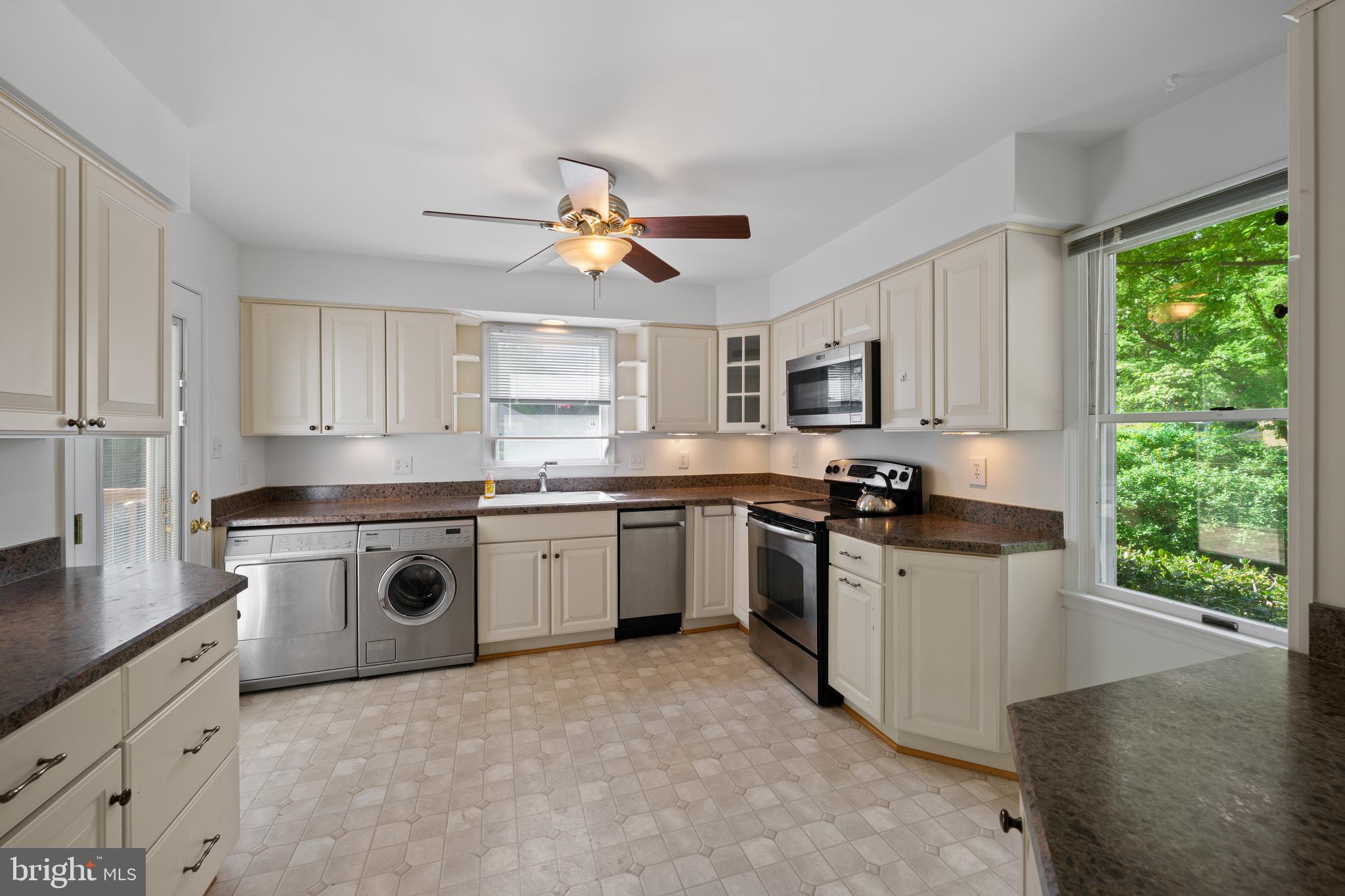 5681 Hardesty Road Sunderland, MD 20689 - Photo 9 of 49 Kitchen with lots of natural light