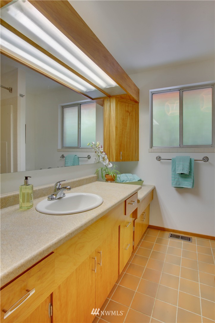 14632 181st Avenue Southeast Renton, WA 98059 - Photo 17 of 25 Gallery Image 17