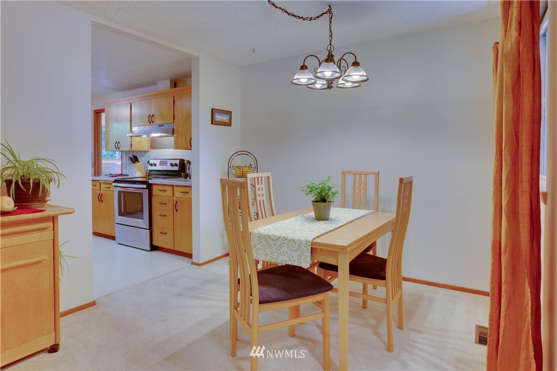 14632 181st Avenue Southeast Renton, WA 98059 - Photo 8 of 25 Gallery Image 8
