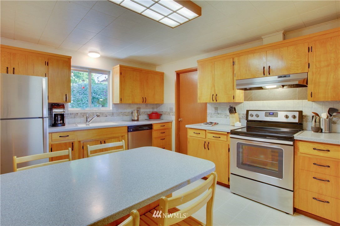 14632 181st Avenue Southeast Renton, WA 98059 - Photo 9 of 25 Gallery Image 9