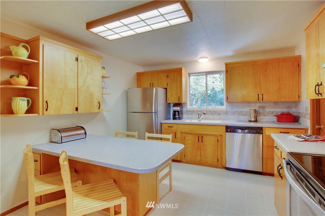 14632 181st Avenue Southeast Renton, WA 98059 - Photo 10 of 25 Gallery Image 10