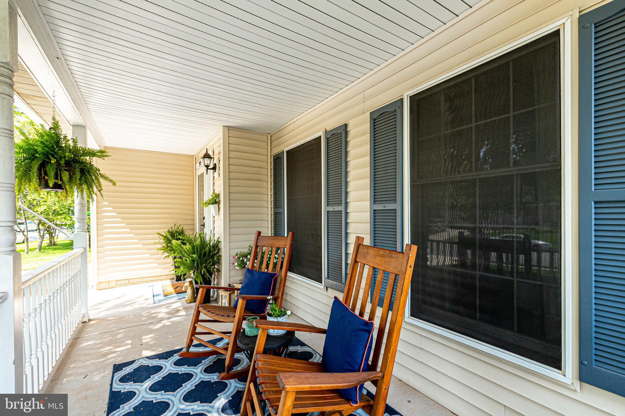 1935 East Beech Road Sterling, VA 20164 - Photo 5 of 41 Gallery Image 5