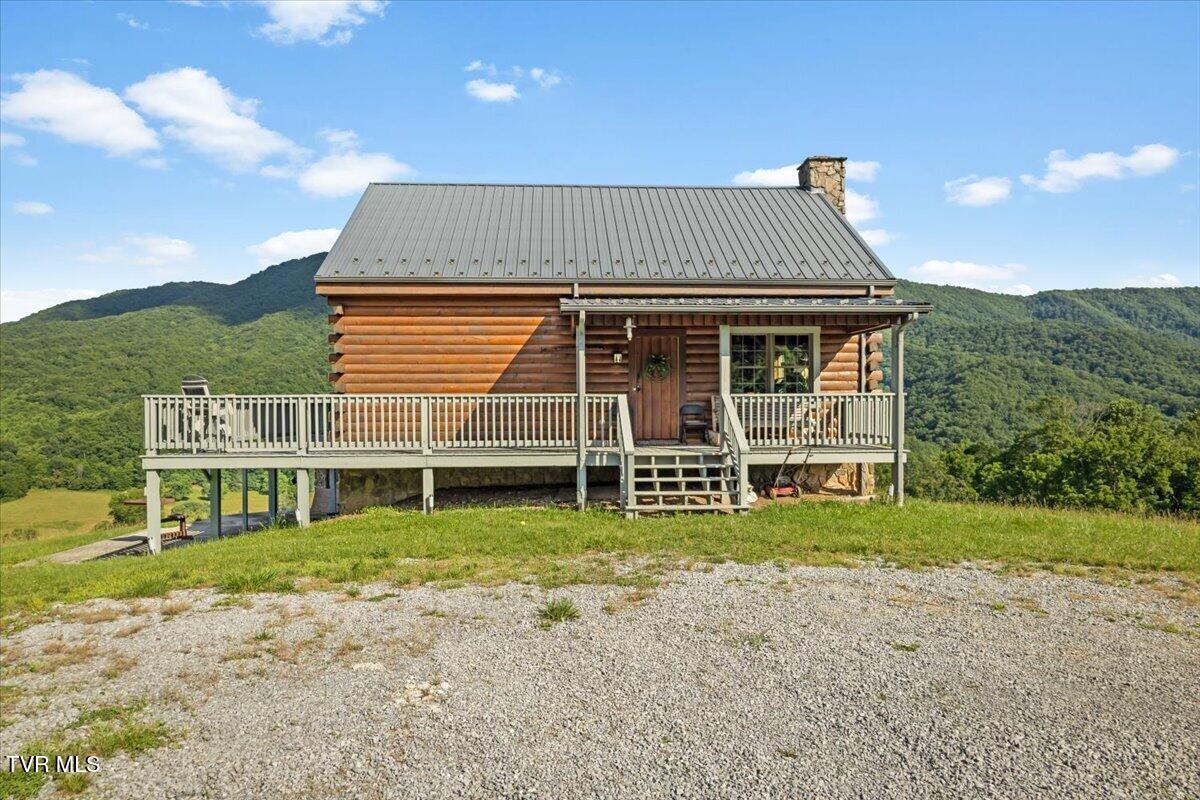 490 Mountain Springs Road Tannersville, VA 24377 - Photo 4 of 48 02-128A0210