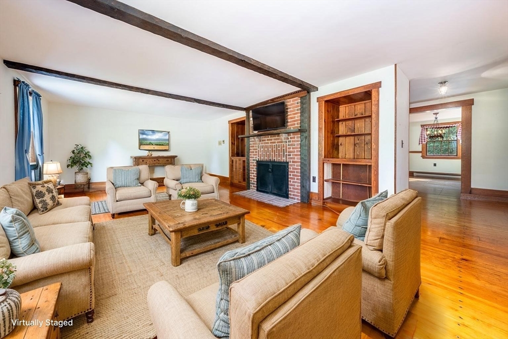 394 Quaker Meetinghouse Road Sandwich, MA 02537 - Photo 9 of 42