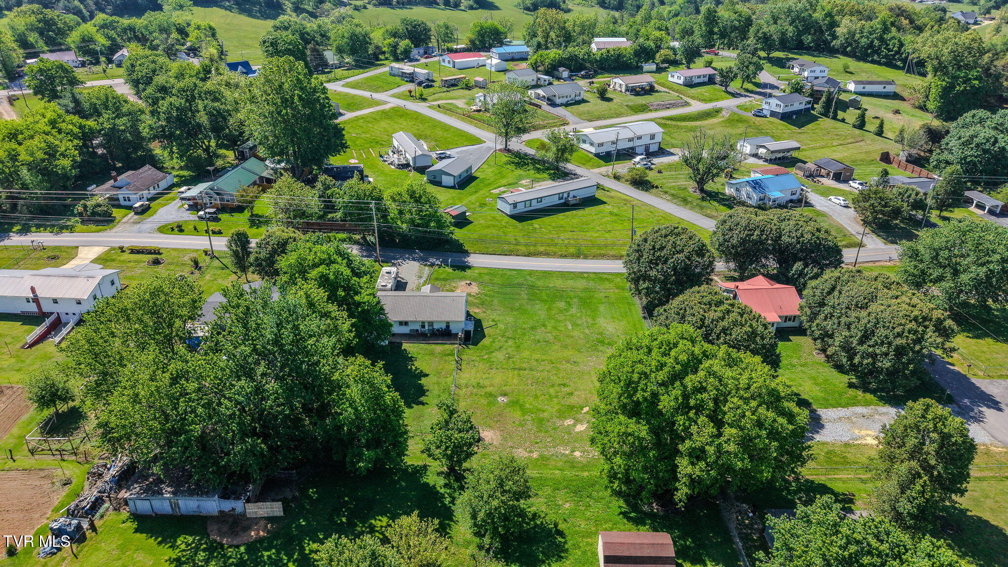 190 Debusk Road Greeneville, TN 37743 - Photo 27 of 27 1-web-or-mls-DJI_20260422104904_0034_D