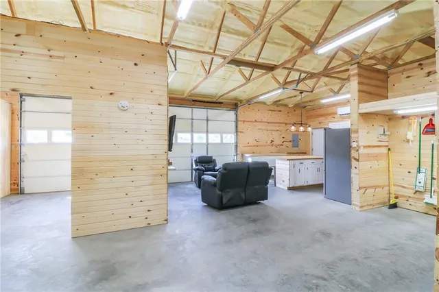 $239,900 | 264 Northwest 1441st Road, Holden, MO 64040