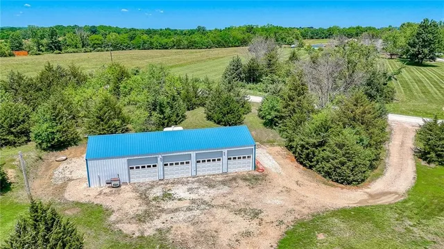 $239,900 | 264 Northwest 1441st Road, Holden, MO 64040