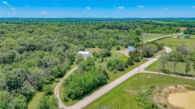 $239,900 | 264 Northwest 1441st Road, Holden, MO 64040